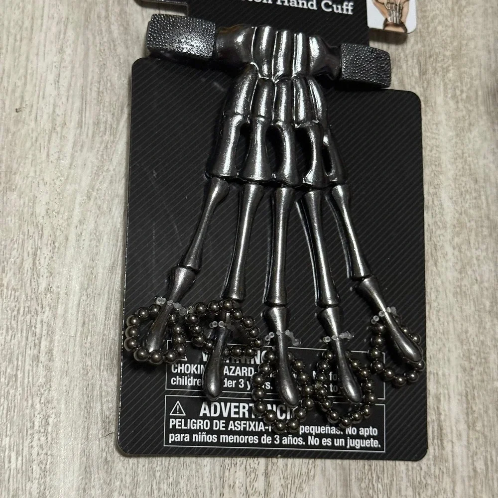 Set of skull hand cuffs Halloween‎ skeleton costume